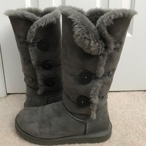grey ugg triple bailey button boots